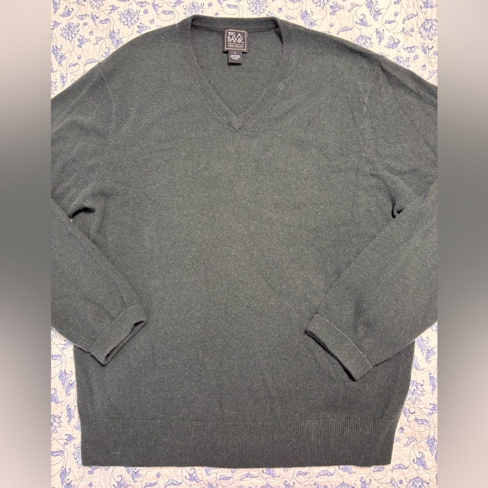 Jos A Bank Men’s 100% Cashmere sweater
Size XL V-Neck Dark Green preppy - Picture 5 of 6